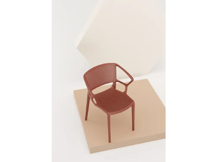Sedia con braccioli Fiorellina Perforated Seat and Back in polipropilene di Infiniti