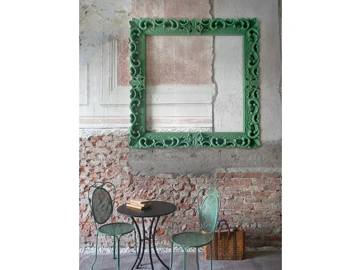 Cornice moderna in polietilene Frame of Love di Slide