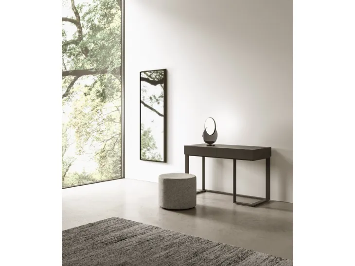 Scrittoio Swing Console in laccato opaco con basamento metallico di Presotto