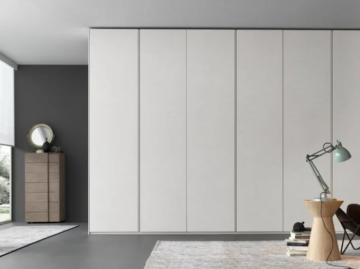 Armadio con ante battenti Glide laccato opaco di Giellesse
