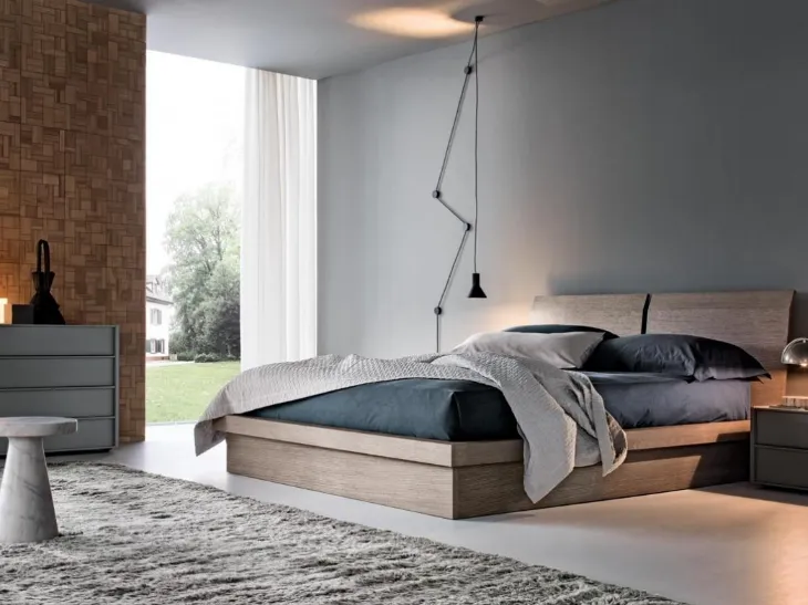 Letto Francis realizzato completamente in legno con testiera di Giellesse