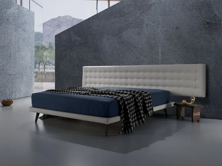 Letto matrimoniale con testiera importante in ecopelle trapuntata Twist Lersa 290 di Excò