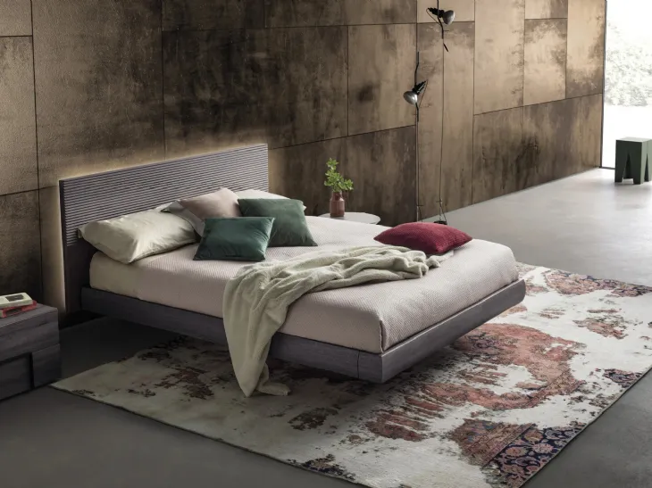 Letto Zen con testiera effetto sospesa di Devina Nais