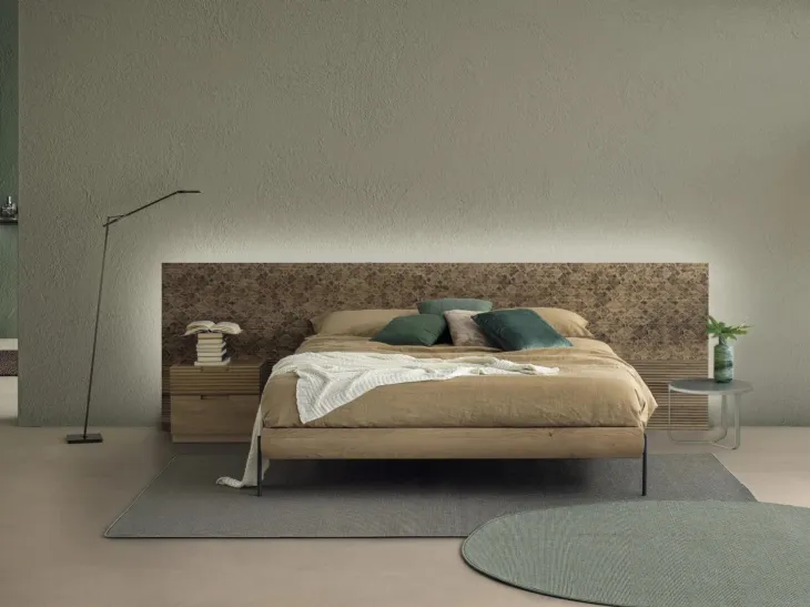Letto Zen con testiera a terra di Devina Nais