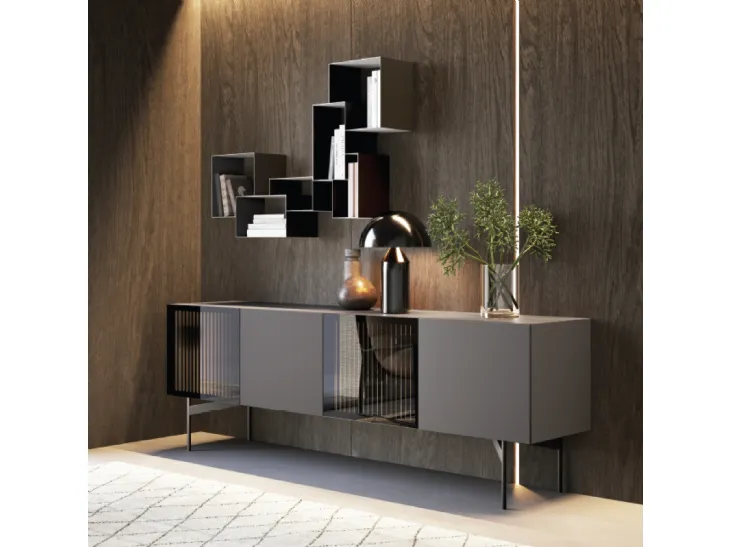 Madia Lucifer in laccato e vetro di Voltan