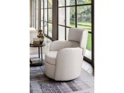 Claire Swivel