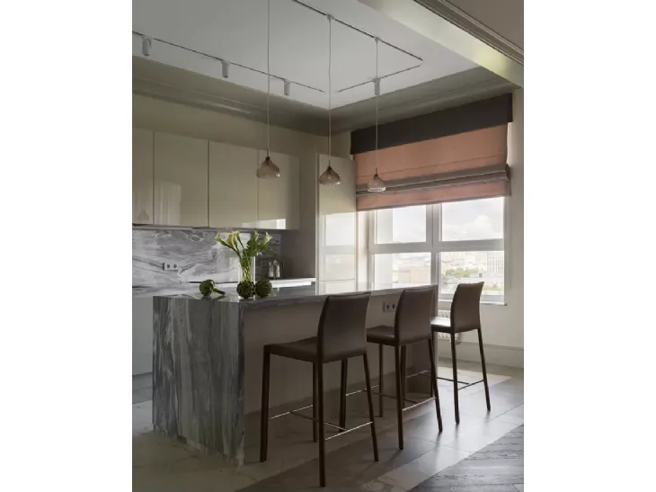 Sgabello in cuoio Nuvola di Midj