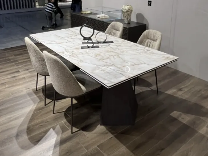 Tavolo allungabile in ceramica Axel di Ozzio