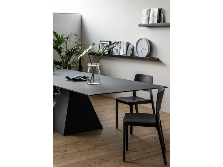 Tavolo rettangolare di design con base scultorea Landing di Infiniti